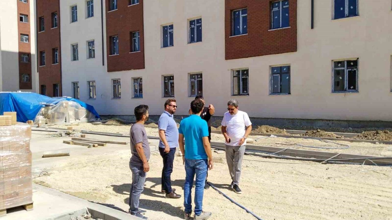 Tabtuk Emre Kız Öğrenci Yurdu İnşaatında İnceleme Yapıldı