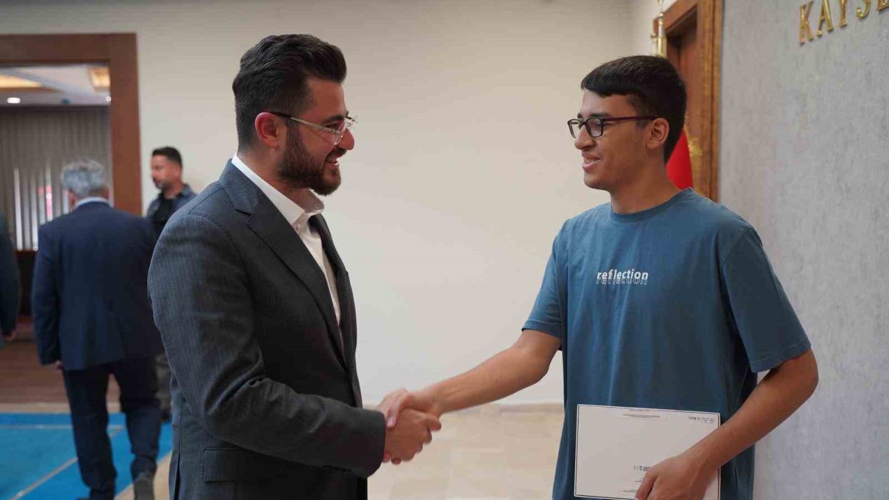 Başkan Okandan, Yks Sayısal Türkiye 3.’sü İle Bir Araya Geldi