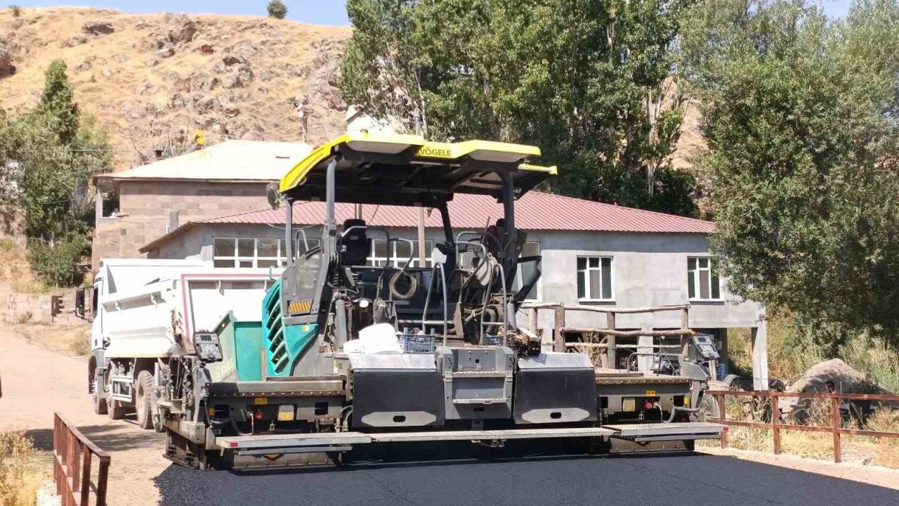 Muş’ta Bsk Yol Yapım Çalışmaları Sürüyor