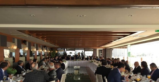 AK Parti milletvekili Savaş, Kuşadası’nda referandum çalışmasına katıldı