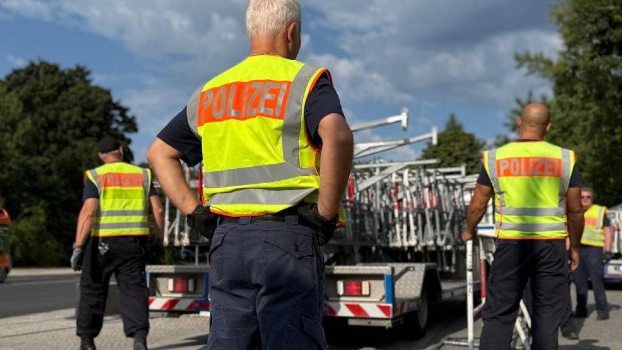 Ukrayna Devlet Başkanı Zelenskiy’den Berlin’e Sürpriz Ziyaret