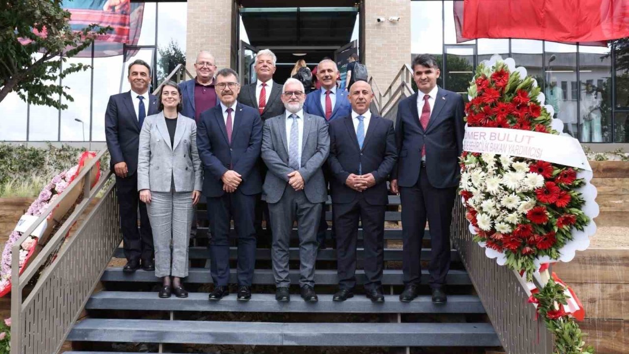 İş Bankası-itü Deprem Araştırma Merkezi Matam Açıldı