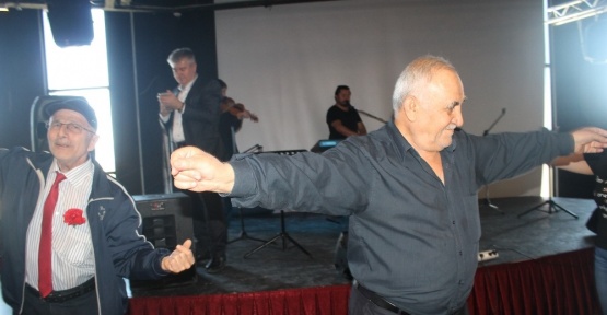 Huzurevi sakinleri Highway’de gönüllerince eğlendi