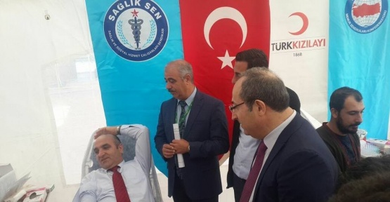 Sağlık-Sen Mersin Şubesinden kan bağışına destek