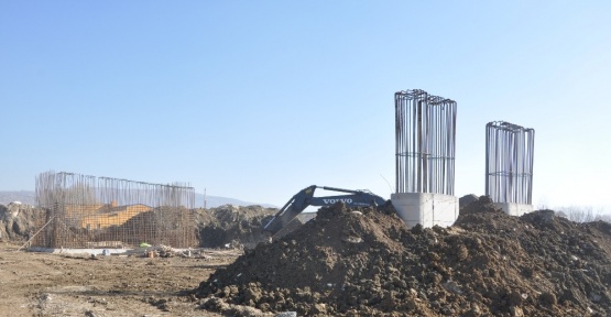 Bozüyük’te üst geçit çalışmaları hızlandı
