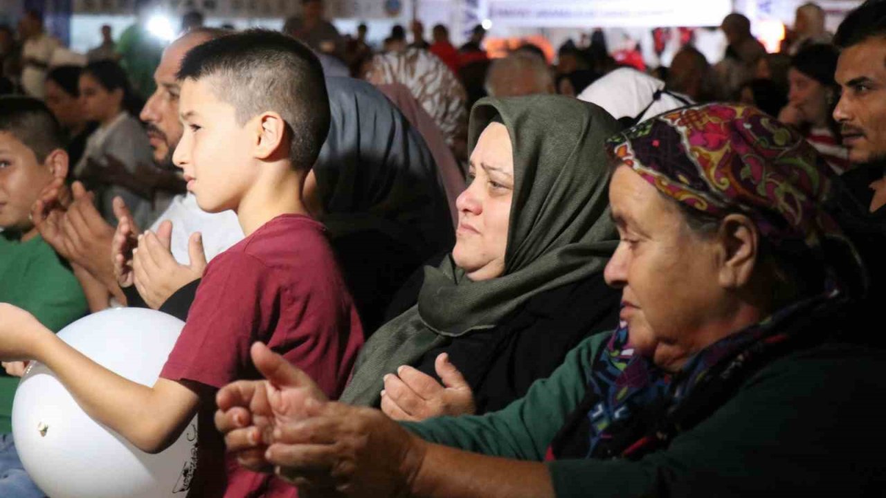 26 Yıl Geçti, Acı Hala Taze: Depremde Hayatını Kaybedenler Sakarya’da Anıldı