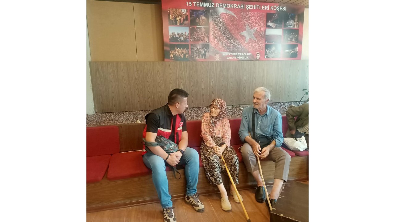 Çanakkale’de Yangın Sebebiyle Tahliye Edilen Vatandaşlara Psikolojik Destek