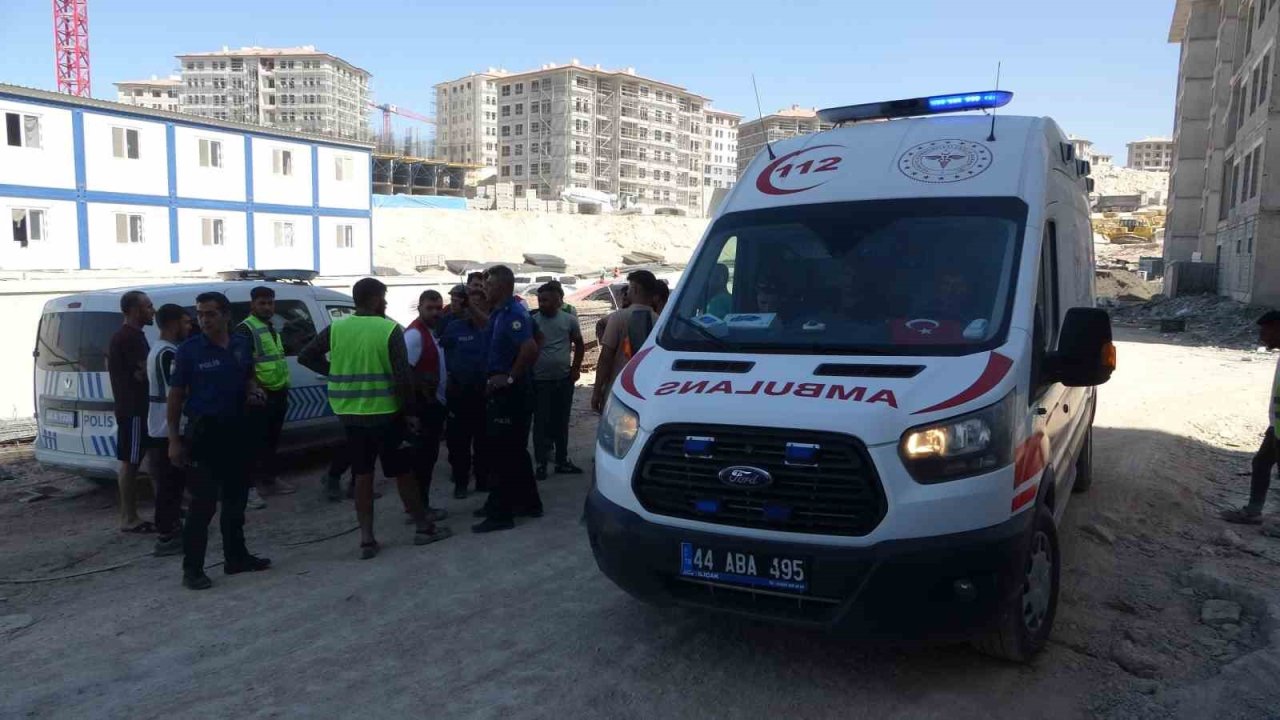 Malatya’da Şantiye İşçileri Arasında Taşlı Sopalı Kavga: 5 Yaralı