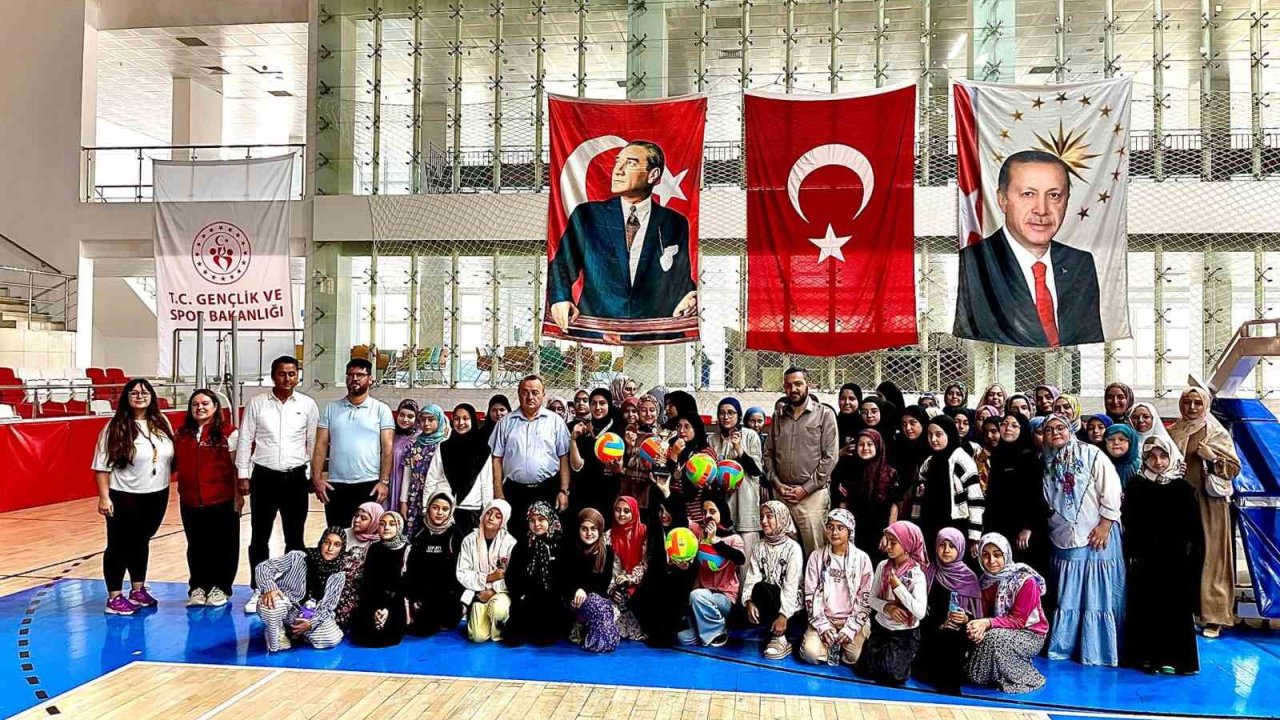 Bozüyük’te Öğrenciler Voleybol Finalinde Ter Döktü