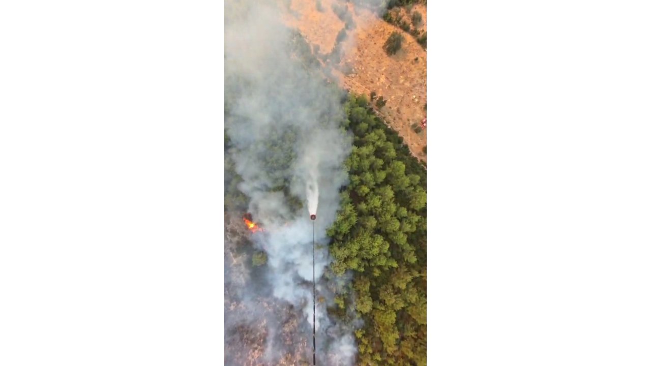 Seydikemer’deki Yangına 13 Hava Aracı İle Müdahale Ediliyor