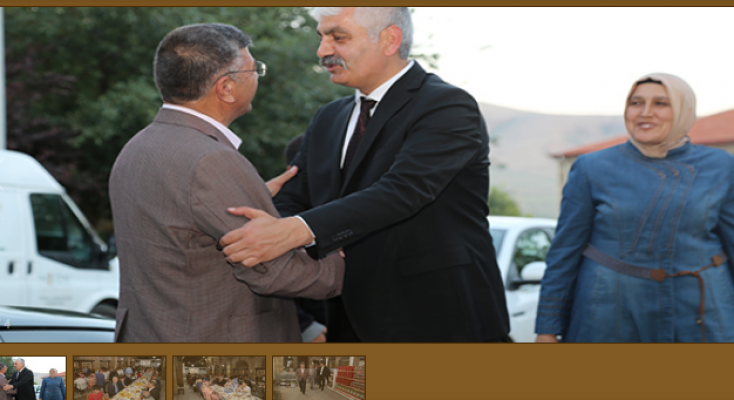 İl ve ilçe yöneticileriyle belediye meclis iftarda buluştu