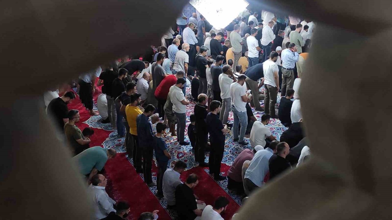 Balıklıgöl’de Mevlid Kandili Coşkusu