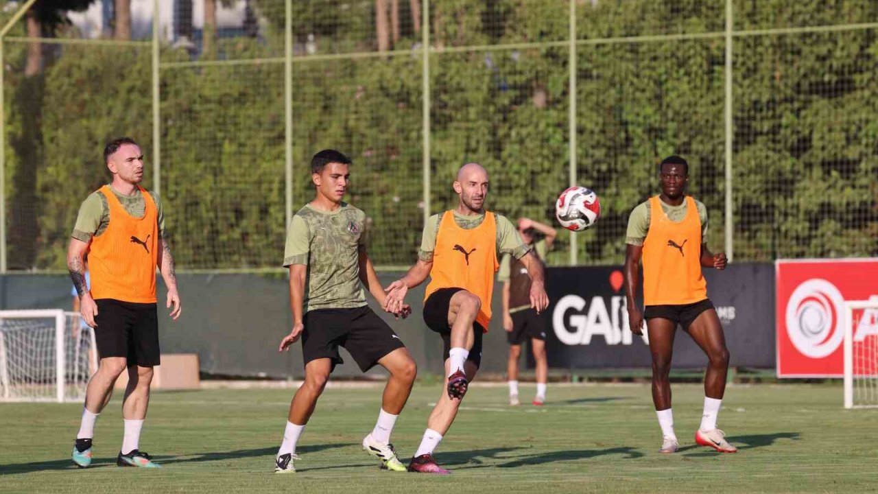 Alanyaspor, Konyaspor Maçı Hazırlıklarına Başladı