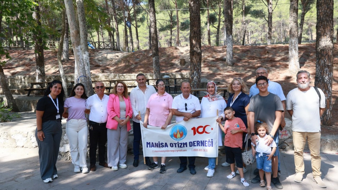 Başkan Balaban Otizmli Bireylerle Kahvaltıda Buluştu