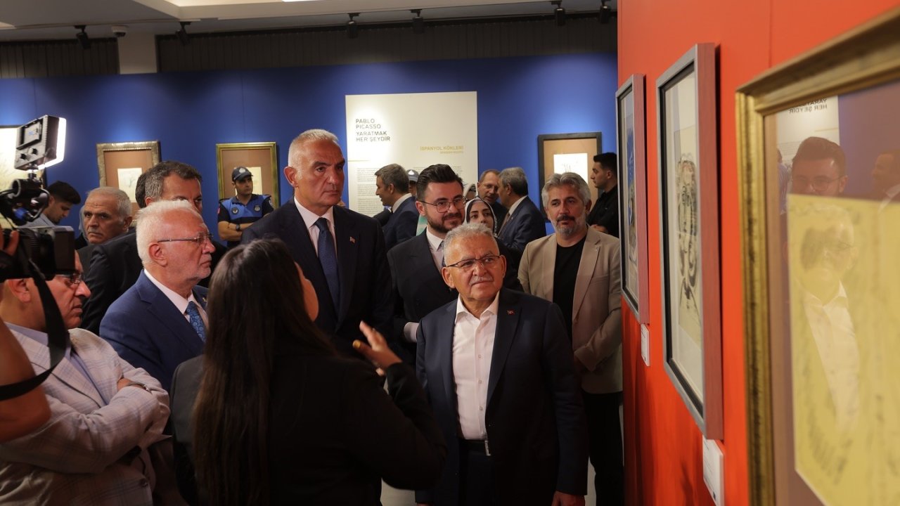 Başkan Büyükkılıç, Bakan Ersoy’a Mutfak Sanatları Merkezi’ni Tanıttı