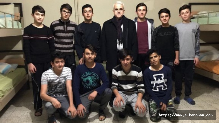 Kuntoğlu’ndan Pansiyonda Kalan Öğrencilere Sürpriz Ziyaret