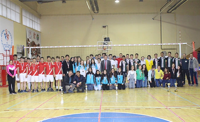 OKULLAR ARASI GENÇLER VOLEYBOL MÜSABAKALARI SONA ERDİ