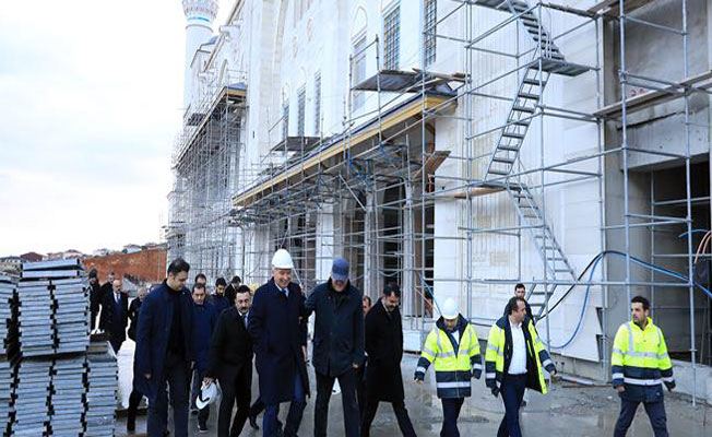 BAŞKAN UYSAL ÇAMLICA CAMİİ İNŞAATTINDA İNCELEMELERDE BULUNDU