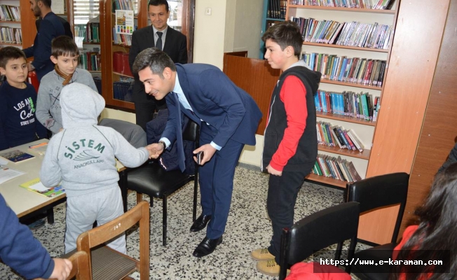 Kaymakamımız Nurhalil Özçelik ilçemiz Mustafa ve Ayşe Karpuzcu Halk Kütüphanesini ziyaret etti.