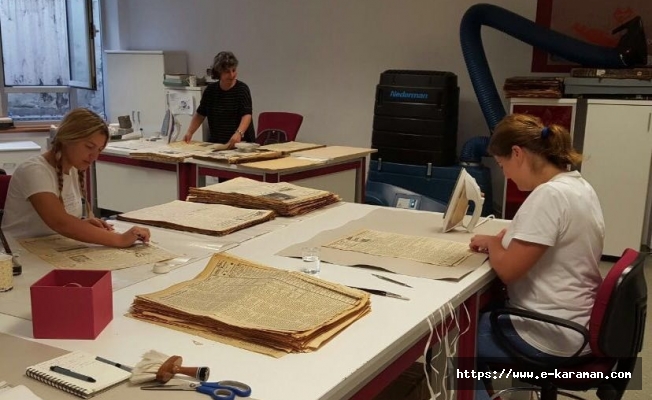 Kitapların aslı bozulmadan restore ediliyor