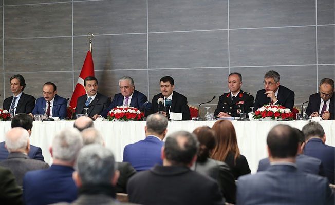 VALİ ŞAHİN MUHTARLAR İLE BİR ARAYA GELDİ