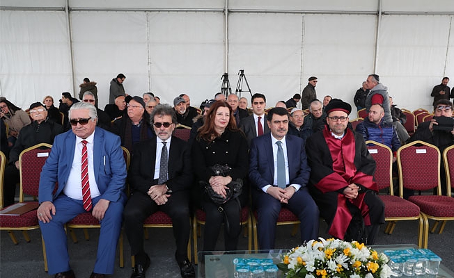 STRUMA FACİASINDA HAYATINI KAYBEDENLER SARAYBURNU’NDA ANILDI