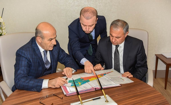 VALİ DEMİRTAŞ AOSB 4. İLAVE ALAN KAMULAŞTIRMA İŞ VE İŞLEMLERİ İLE İLGİLİ PROTOKOL İMZALADI