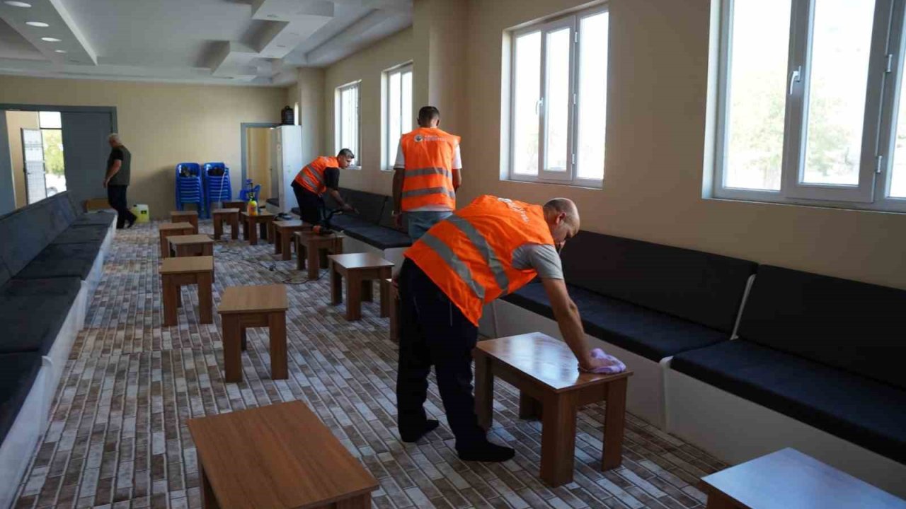 Kahta’daki Taziye Evlerinde Kapsamlı Temizlik Çalışması Başlatıldı