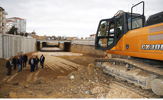 LARENDE ALT GEÇİT PROJESİNDE SONA GELİNDİ