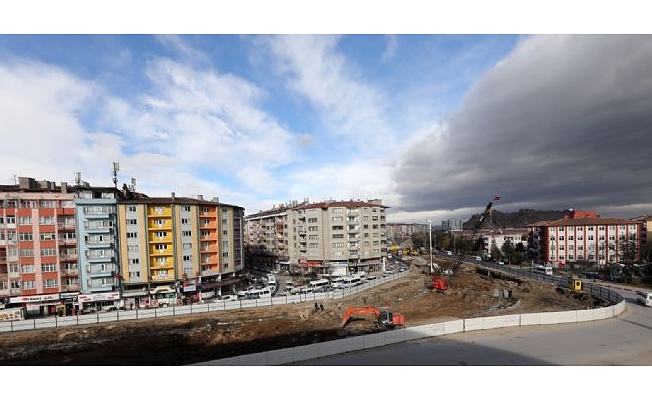 JANDARMA KAVŞAĞINDA ALT GEÇİT ÇALIŞMALARI HIZLA DEVAM EDİYOR