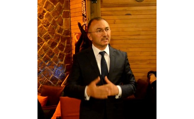 Belediye Başkanımız Faruk Köksoy, “Dünya Sanat Günü” kapsamında düzenlenen resim