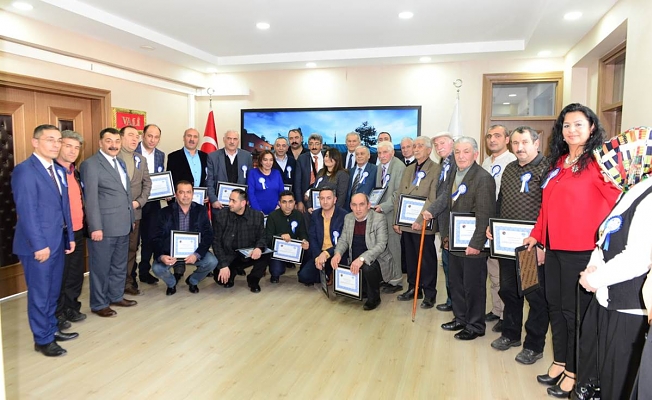 VALİ BİLMEZ, VERGİ HAFTASI ETKİNLİKLERİ KAPSAMINDA ESNAF İLE BİR ARAYA GELDİ