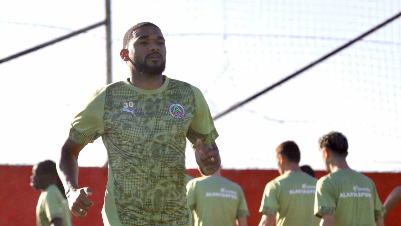 Alanyaspor, Fenerbahçe Maçı Hazırlıklarını Tamamladı