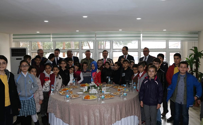 Öğrencilerimizden Afrin’deki Mehmetçiğe Duygu Yüklü Mektuplar