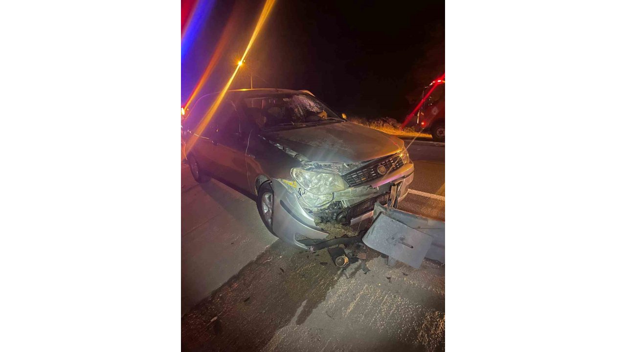 Keşan’da Otomobil Bariyerlere Çarptı: 1 Yaralı