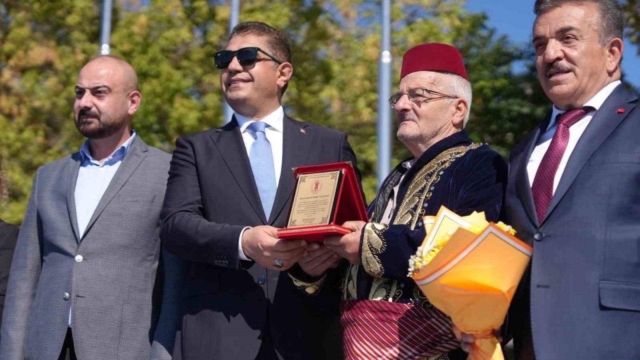 Düzce’de 25 Yıldır Pazarcılık Yapan Geçgel, Yılın Ahisi Seçildi