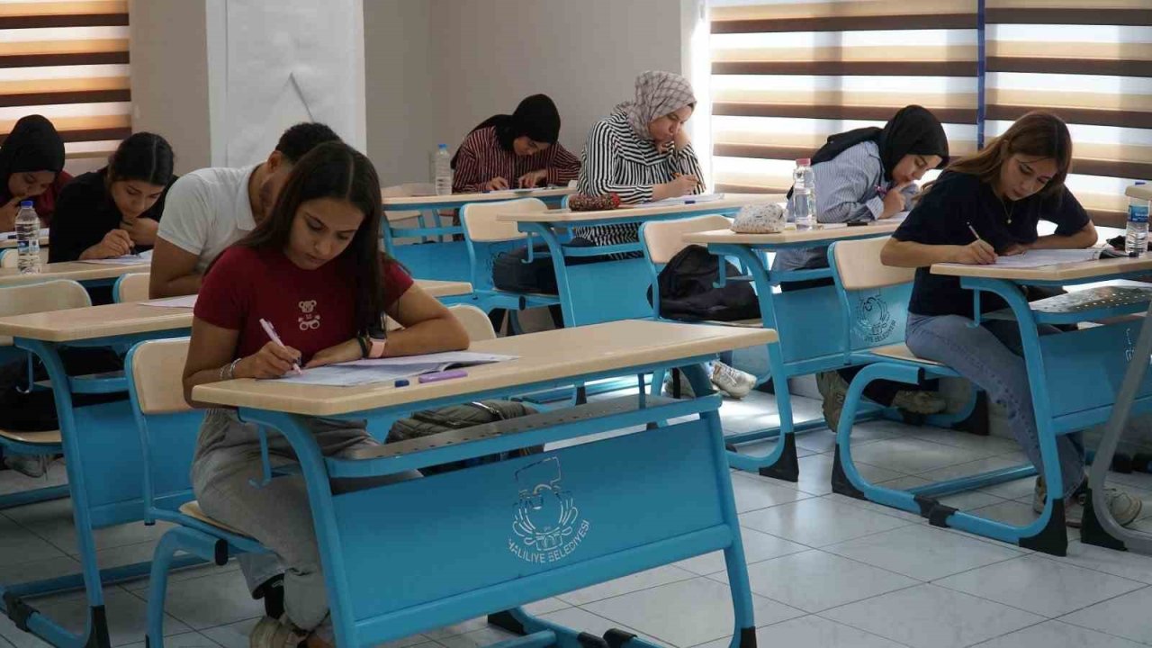 Haliliye Belediyesinden Gençlerin Eğitimine Destek