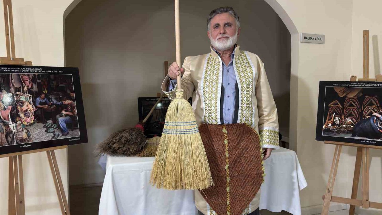 Cumhurbaşkanı’ndan Plaket Almıştı, Bu Yıl İlin ‘Ahisi’ Seçildi
