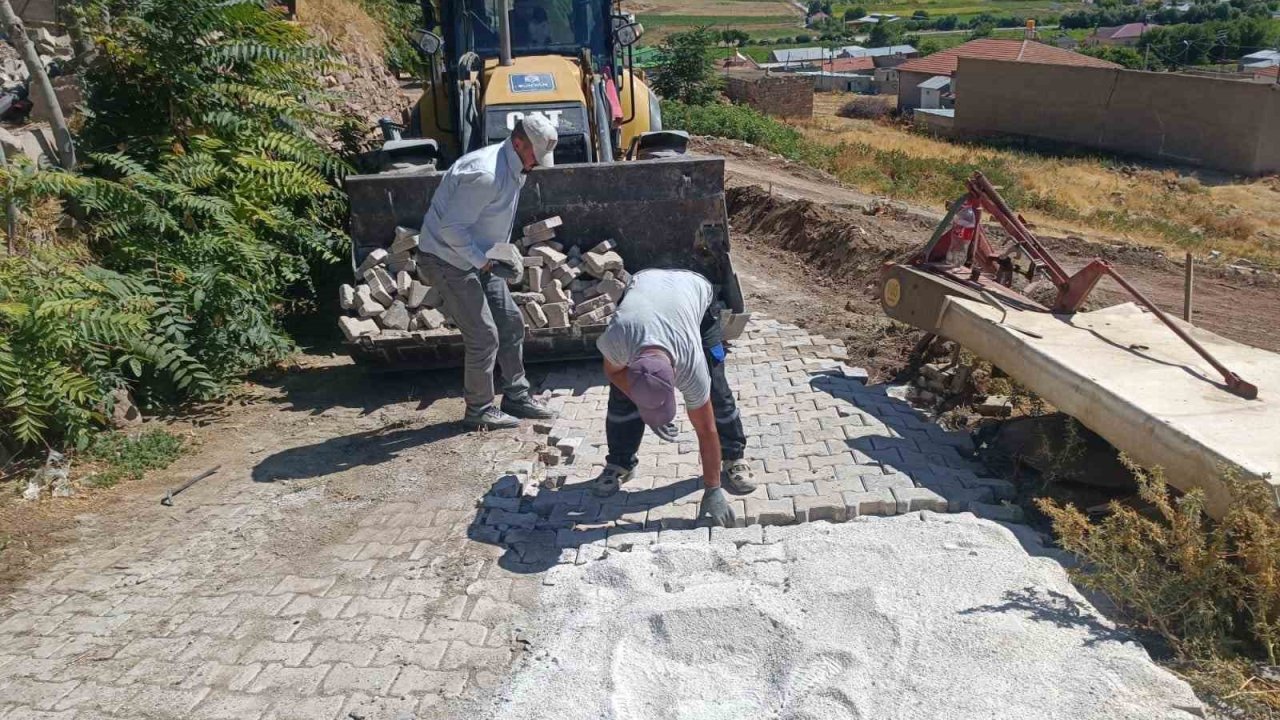 Bünyan’da Altyapı Ve Yol Çalışmaları Hız Kesmeden Devam Ediyor