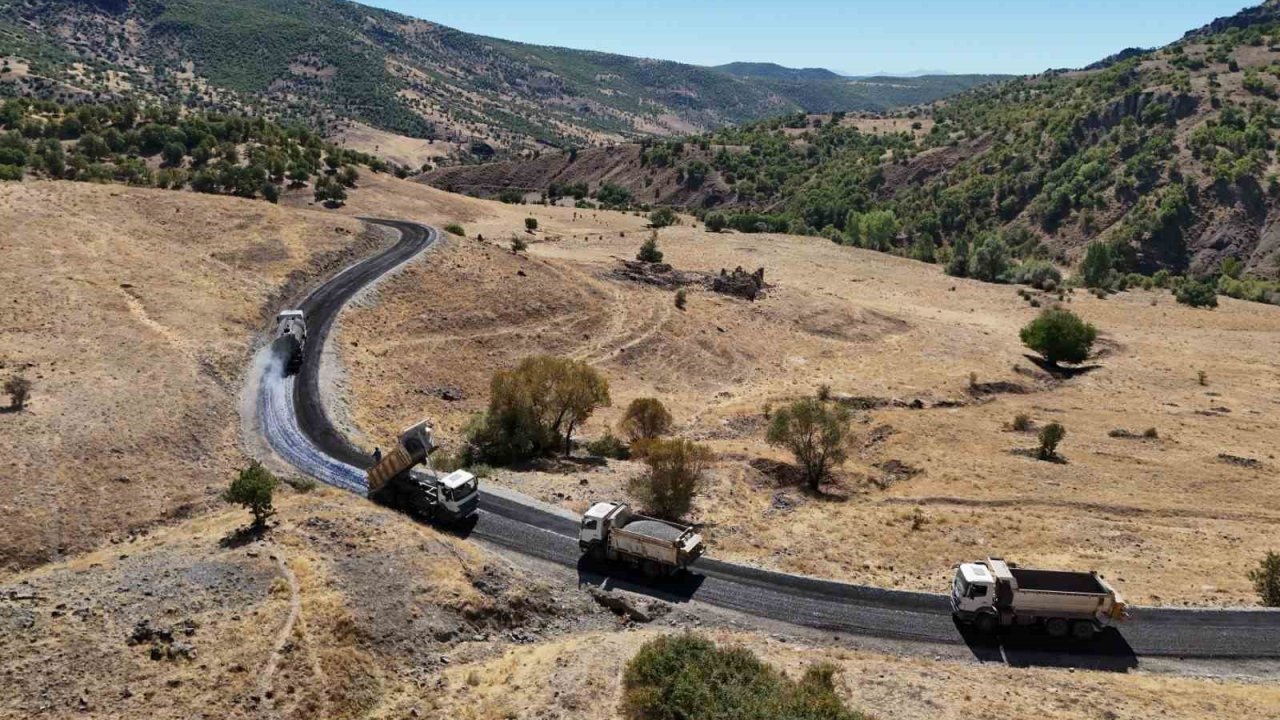 Bingöl’de 650 Kilometrelik Yol Asfaltlama Ve Bakım Çalışma Gerçekleştirildi