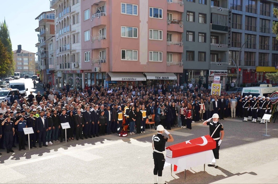 Trafik Kazasında Hayatını Kaybeden Polis Memuru İçin Kütahya’da Cenaze Töreni Düzenlendi