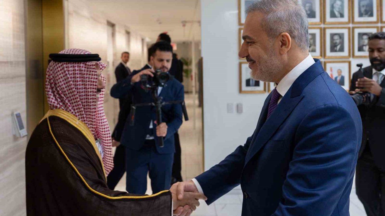 Dışişleri Bakanı Fidan, Suudi Arabistan Dışişleri Bakanı Al Suud İle Görüştü