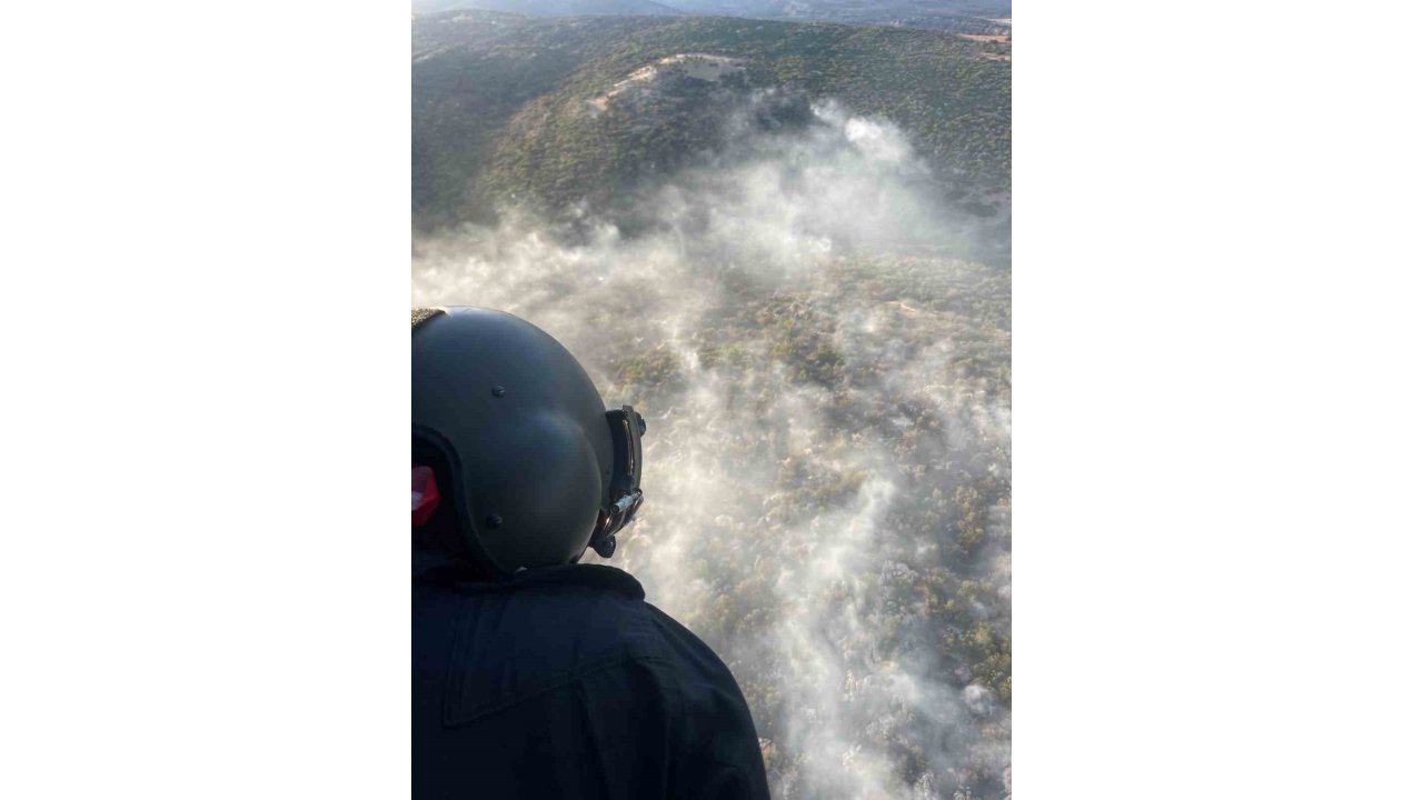 Diyarbakır’da Aynı Bölgede Tekrar Çıkan Orman Yangınına Helikopterle Müdahale Edildi