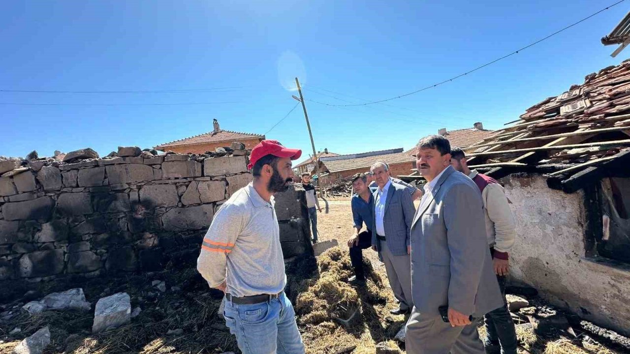 Kütahya İl Genel Meclisinden Evi Yanan Köy Muhtarına