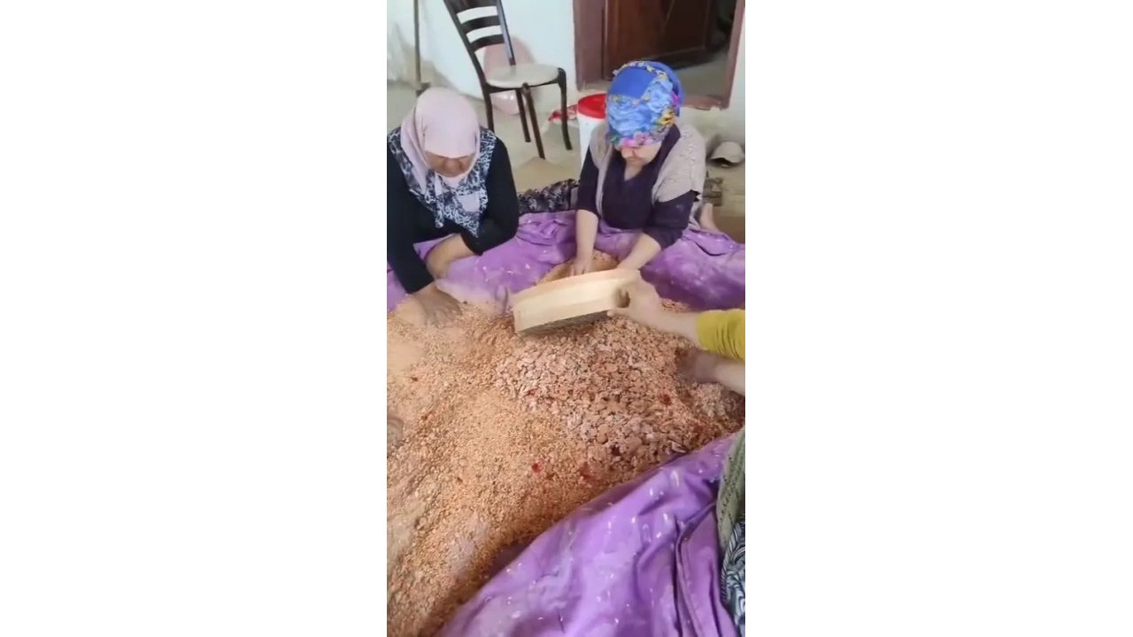 Sinop’ta Kadınlar İmece Usulü Tarhana Yapımına Başladı