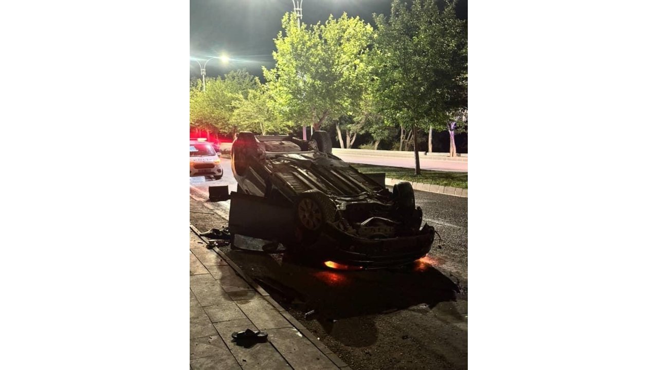 Elazığ’da Otomobil Takla Attı: 2 Yaralı