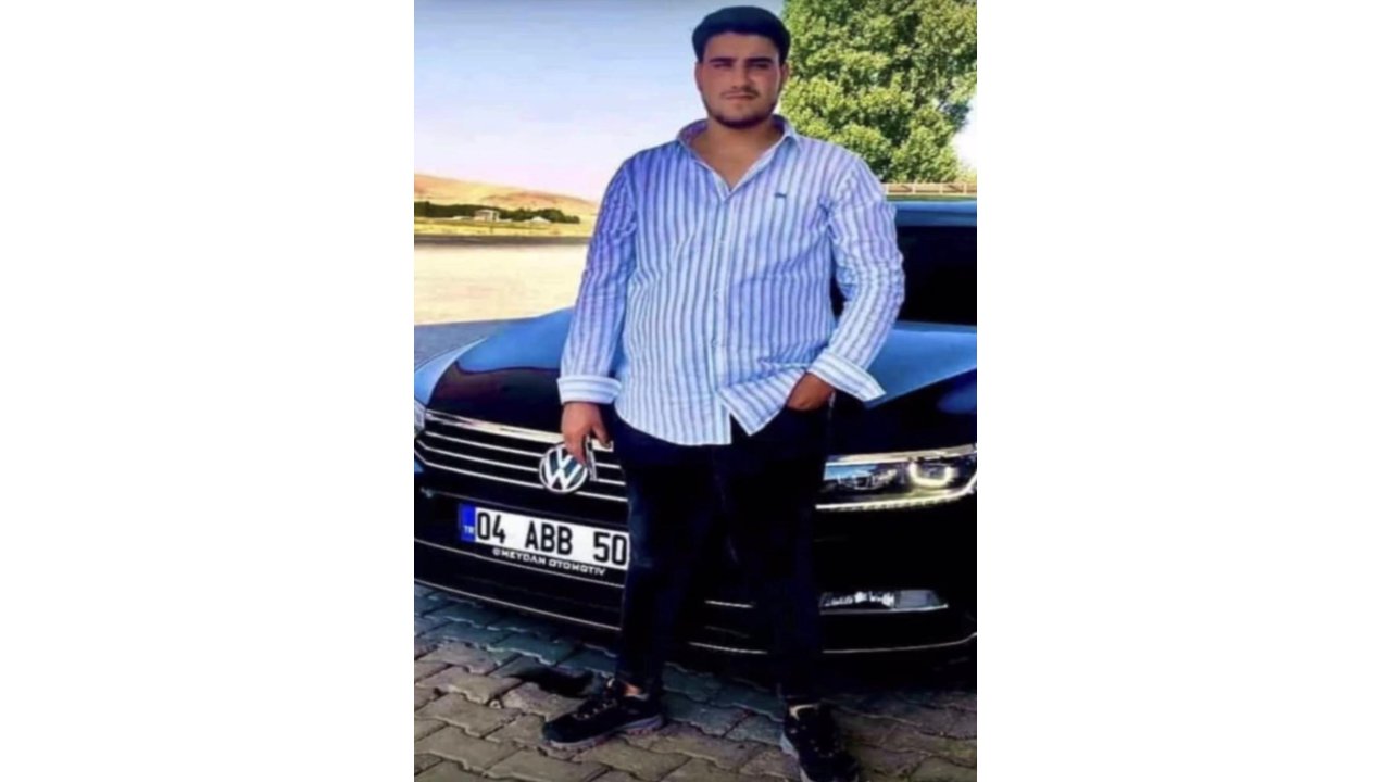 Patnos’ta Otomobilin Çarptığı 17 Yaşındaki Genç Hayatını Kaybetti