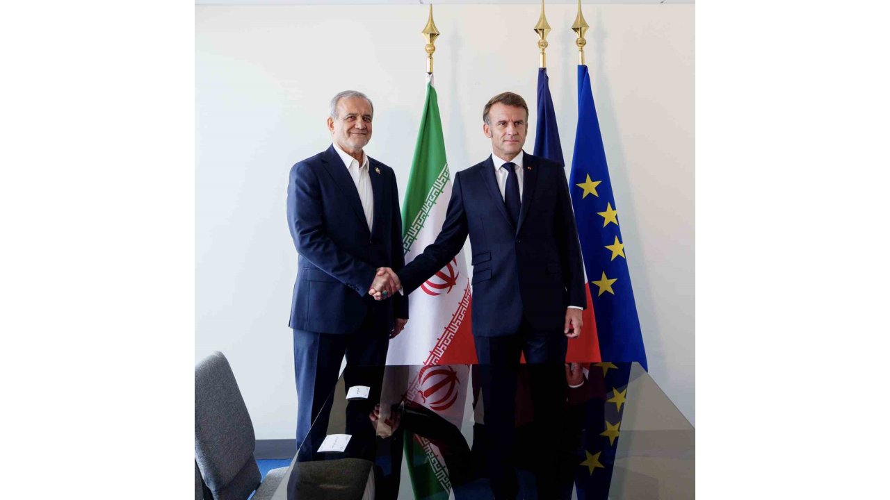 Macron, İran Cumhurbaşkanı Pezeşkiyan İle Görüştü