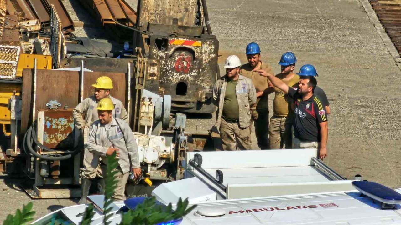 Maden Ocağında Göçük: 2 İşçiyi Kurtarma Çalışması Sürüyor