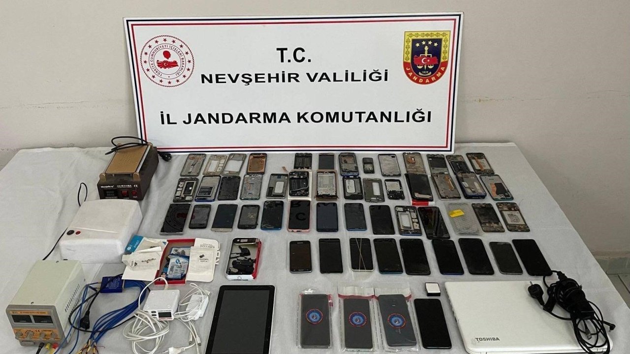 Nevşehir’de Kaçak Telefon Operasyonu: 2 Gözaltı
